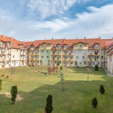 Smaragd Lakasapartman Apartment