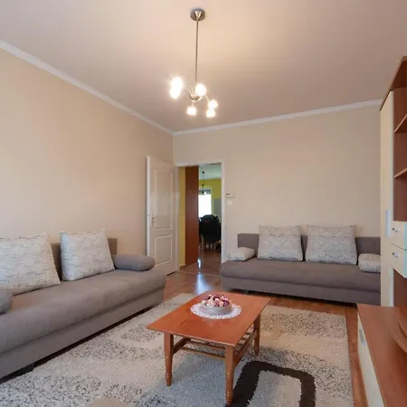 Smaragd Lakasapartman Apartment